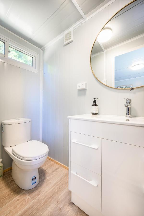 Cosy Cabin To Stay Even Better Than Glamping Pukekohe Екстериор снимка